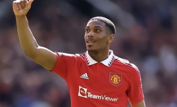 英超赛场上 英超赛场上